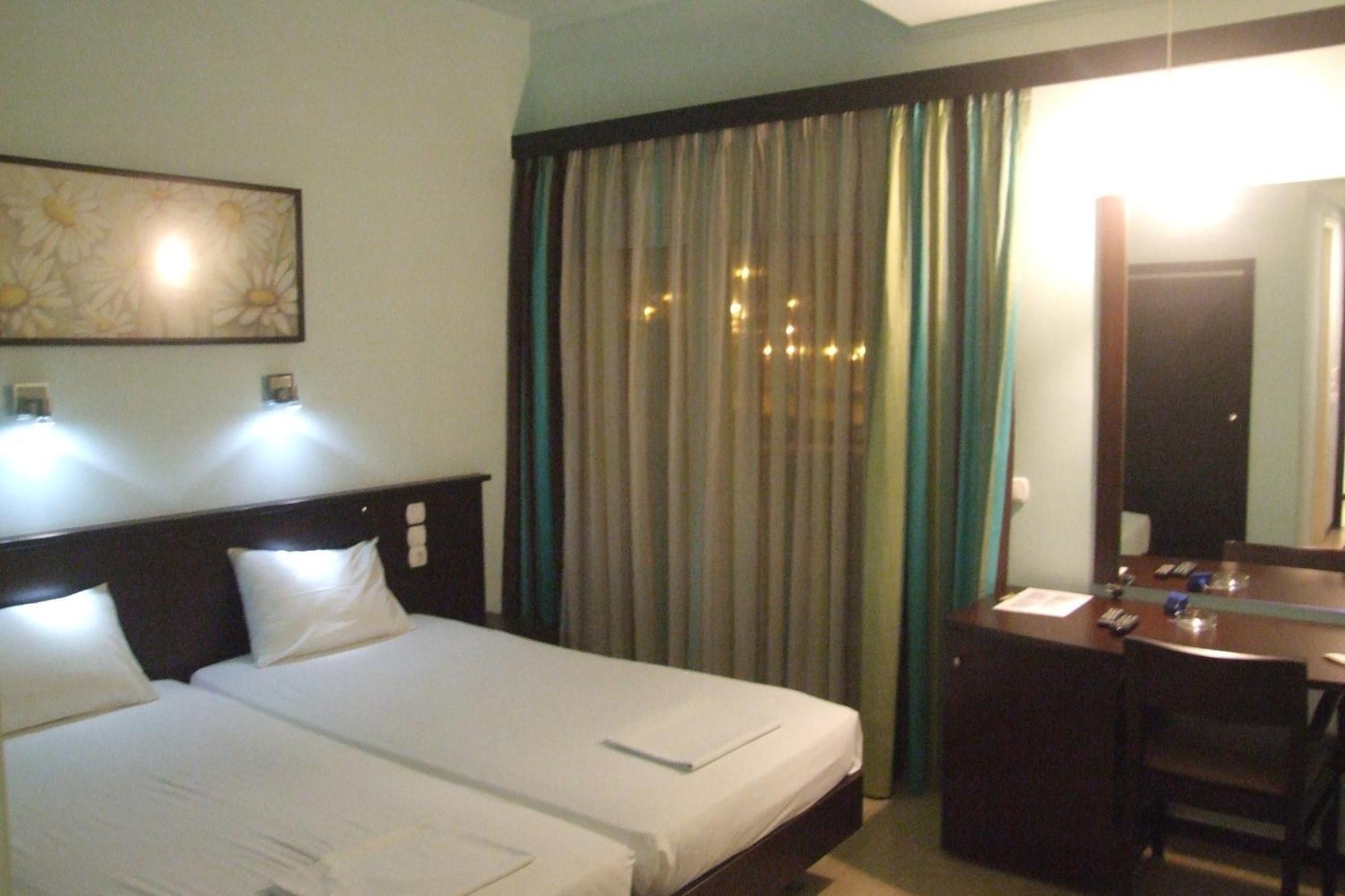 Hotel Georgios Rio Extérieur photo